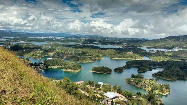 Vistas a la maravilla de Guatape