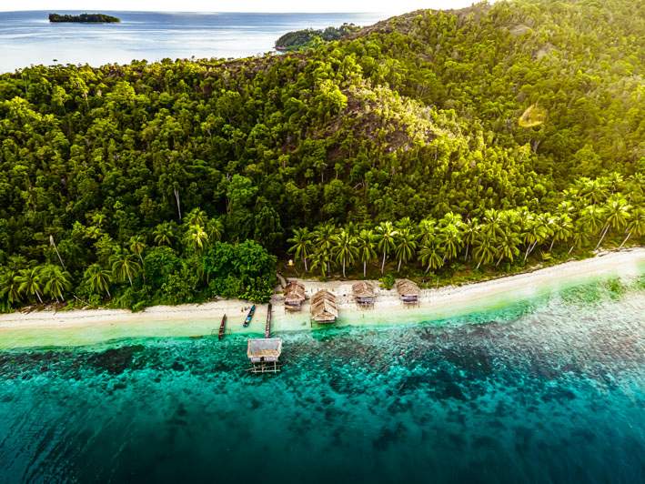 Nuestra isla desde arriba en Raja Ampat