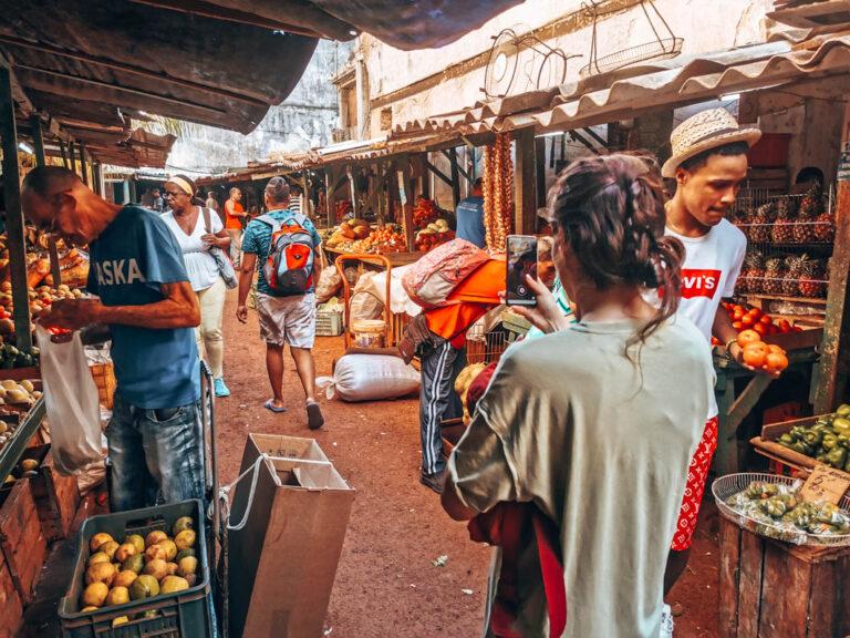 Mercado de frutas en la Habana